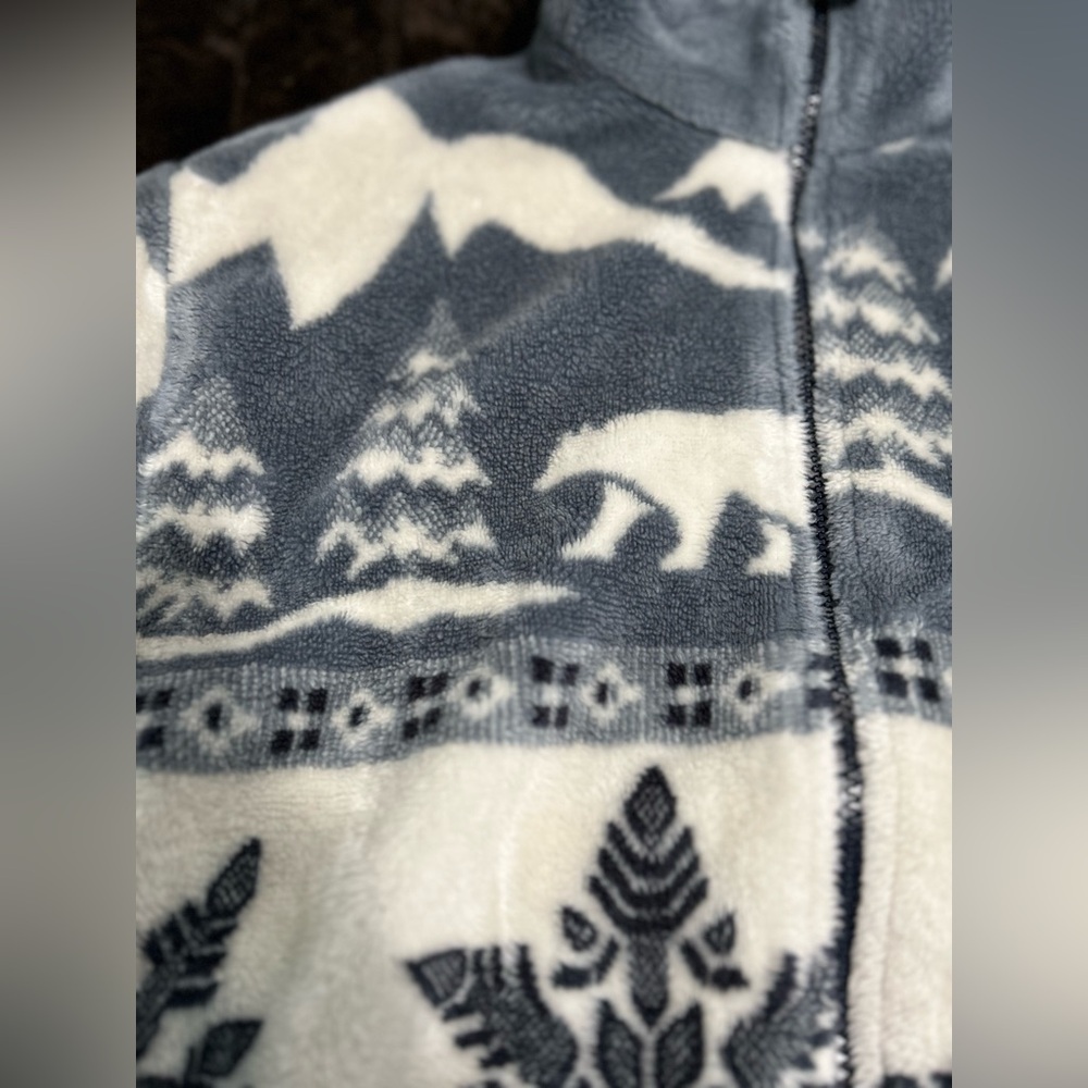 🌸Cityscape Navy and White Fleece Jacket with Snowflake winter Design sz: medium - Picture 3 of 8